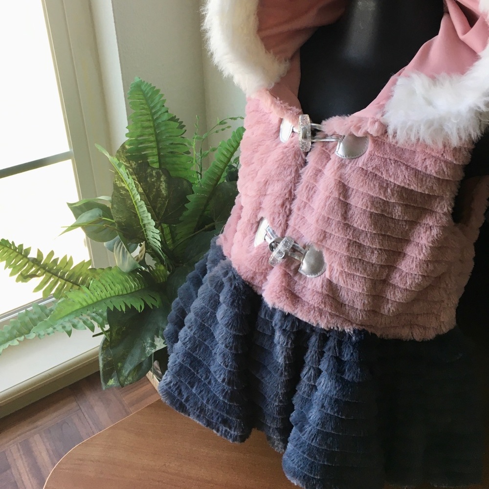 🌟🧩 5/$15 Little Lass beautiful sweater vest